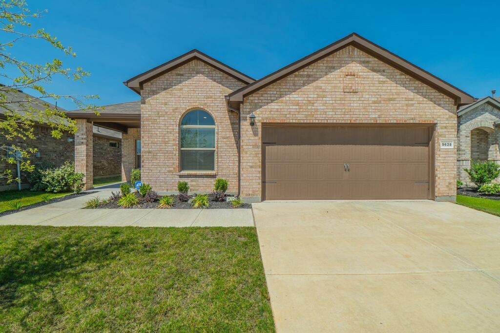 9628 Austin Hollow Road, Fort Worth, TX 76036 — photo 1