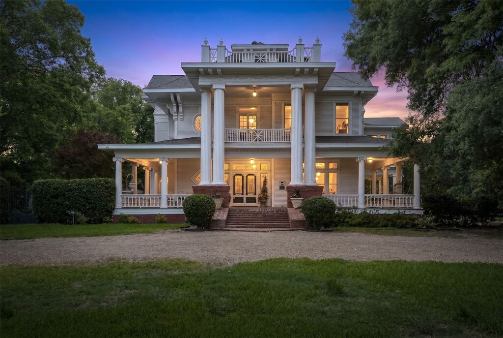 400 W Denton Street, Ennis, TX 75119 — photo 1