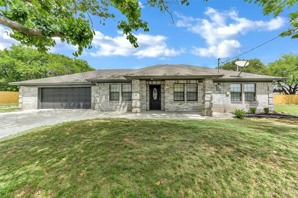 5924 Angus Drive, Fort Worth, TX 76179 — photo 1