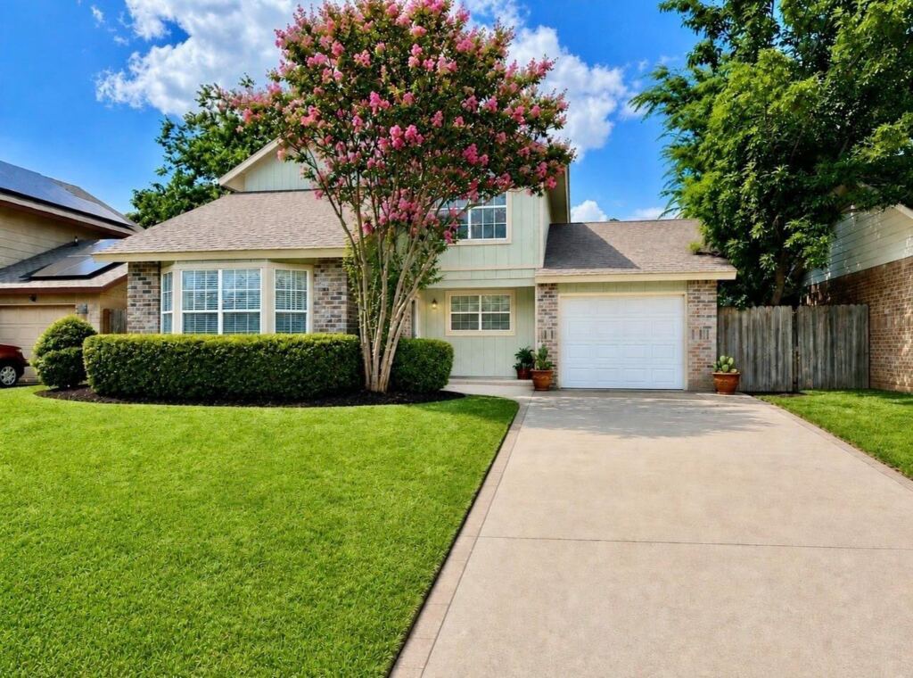 4617 Waterway Drive N, Fort Worth, TX 76137 — photo 1
