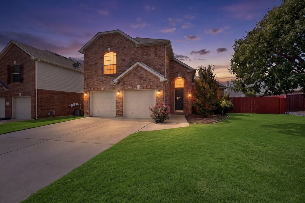 6925 Cattle Drive, Fort Worth, TX 76179 — photo 1