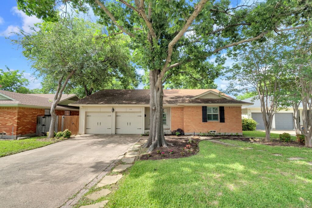 1815 Oates Drive, Dallas, TX 75228 — photo 1