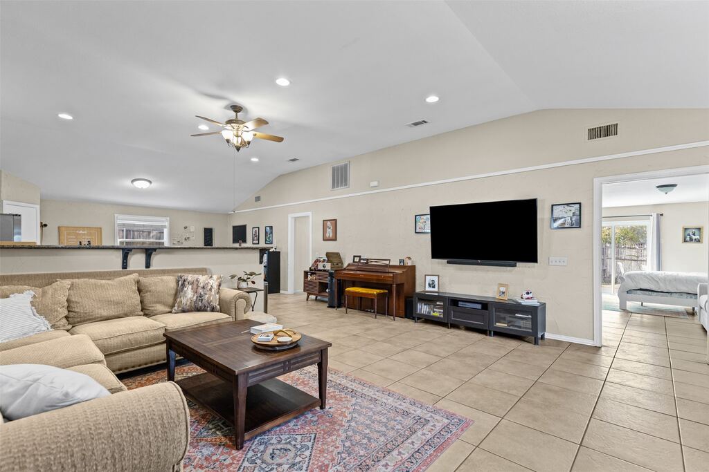 5117 Curzon Avenue, Fort Worth, TX 76107 — photo 1