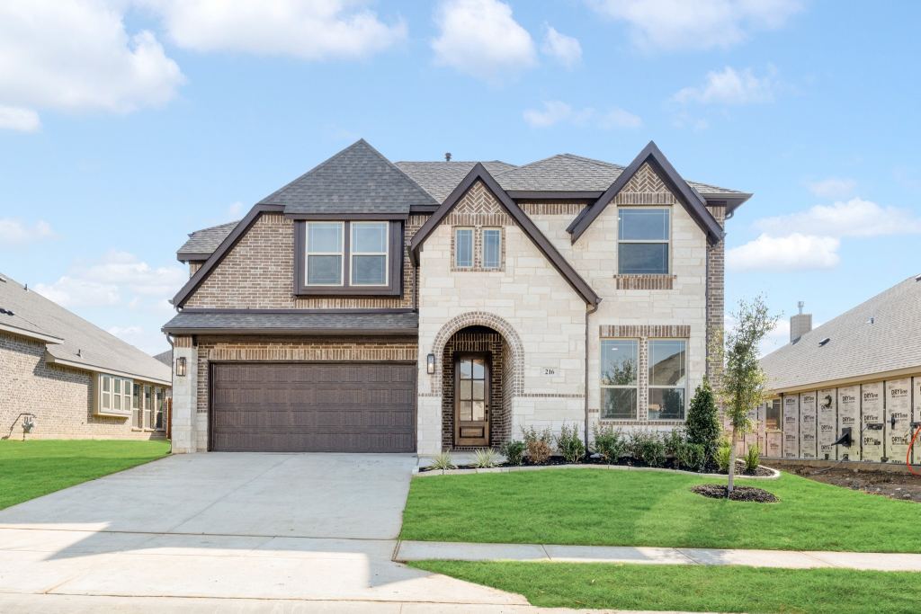 216 Seminole Trail, Alvarado, TX 76009 — photo 1