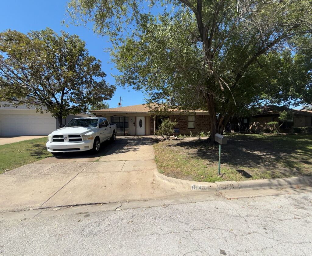 420 Allencrest Drive, White Settlement, TX 76108 — photo 1
