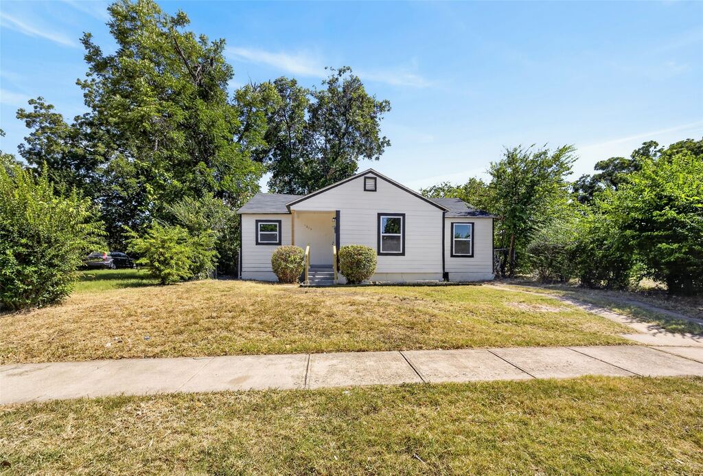 1212 E Ramsey Avenue, Fort Worth, TX 76104 — photo 1