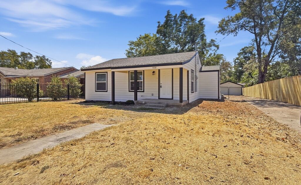 5108 Dallas Avenue, Fort Worth, TX 76112 — photo 1
