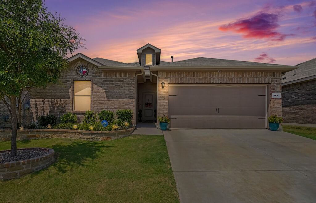 8621 Willowsun Way, Fort Worth, TX 76131 — photo 1