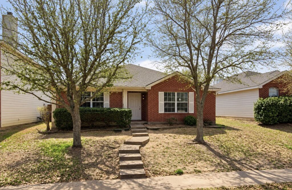 148 Spelt Lane, Dallas, TX 75241 — photo 1