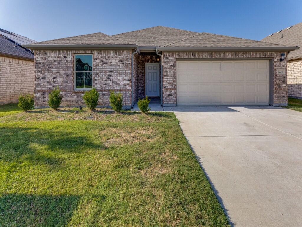 620 Bronze Forest Drive, Fort Worth, TX 76131 — photo 1