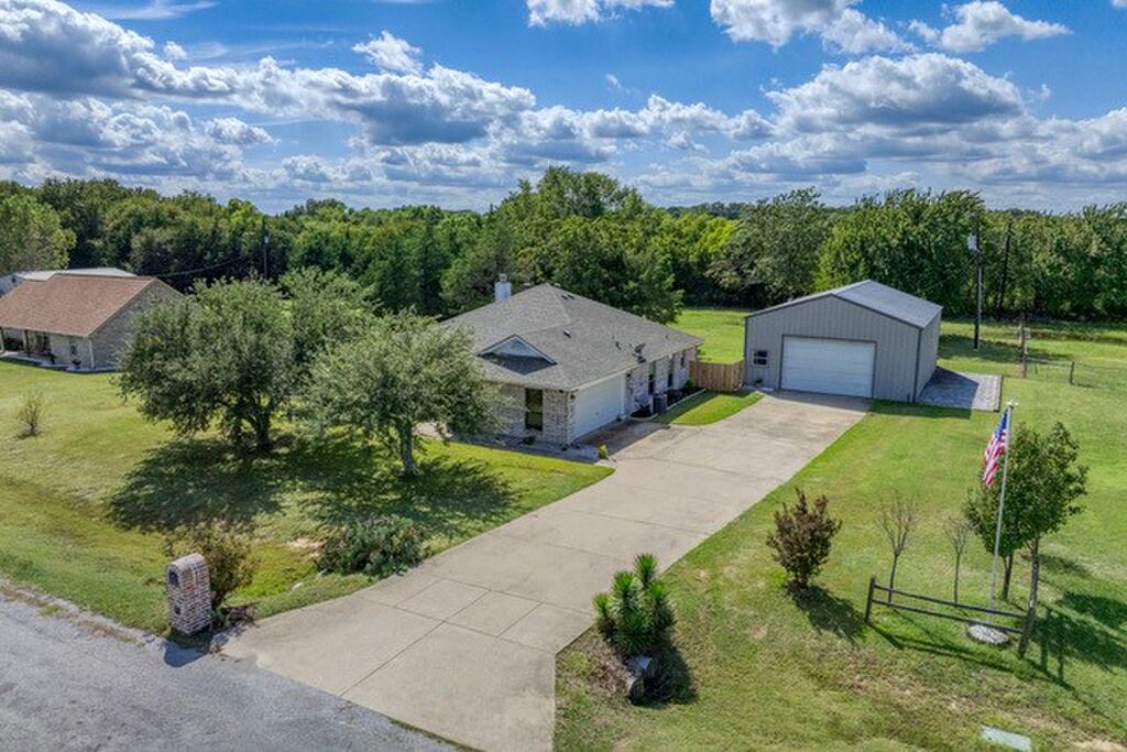 99 Catamaran Court, Gordonville, TX 76245 — photo 1