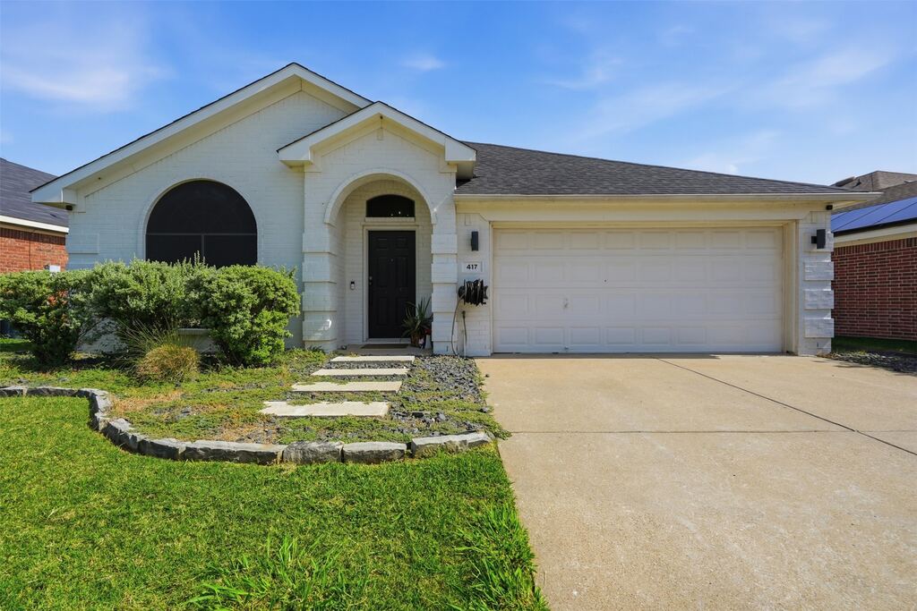 417 Shadow Grass Avenue, Fort Worth, TX 76120 — photo 1