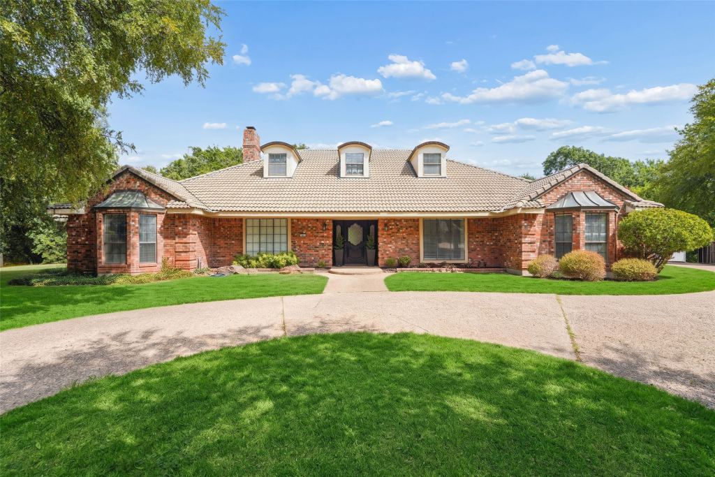 803 Green Tree Court, Duncanville, TX 75137 — photo 1