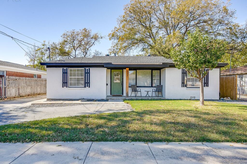 137 Merritt Street, Fort Worth, TX 76114 — photo 1