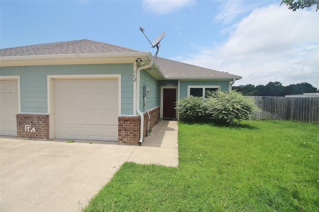 112 Bridle Court, Mabank, TX 75143 — photo 1