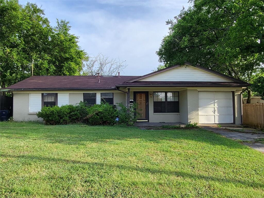 7825 Gaston Avenue, Fort Worth, TX 76116 — photo 1