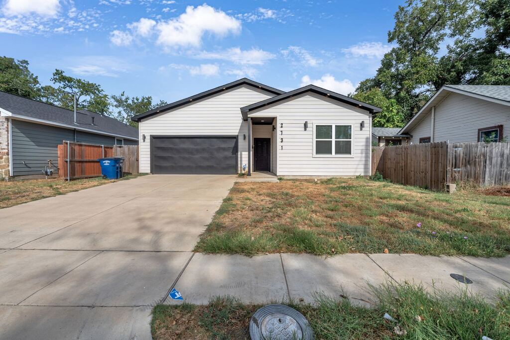 2731 Maurine F. Bailey Way, Dallas, TX 75215 — photo 1