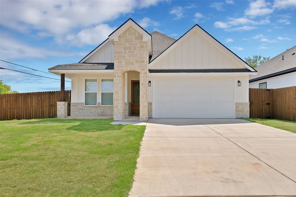 801 Tierney, Fort Worth, TX 76112 — photo 1