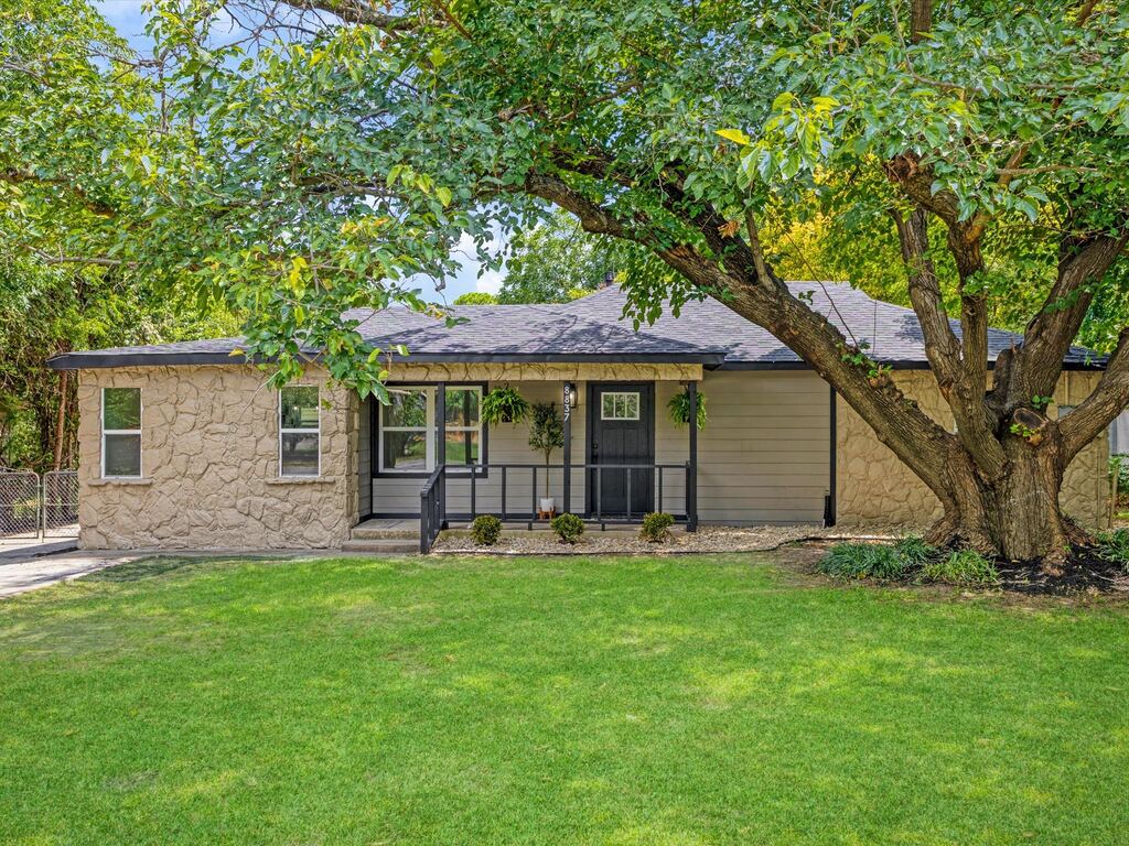 8837 Claiborn Street, Lakeside, TX 76135 — photo 1