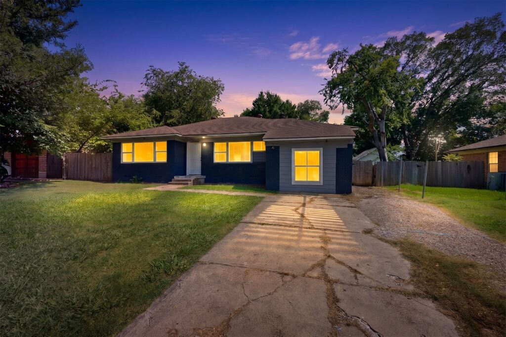 2310 Costa Mesa Drive, Dallas, TX 75228 — photo 1