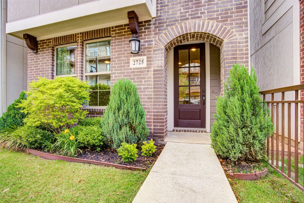 2725 Yellow Jasmine Lane, Dallas, TX 75212 — photo 1