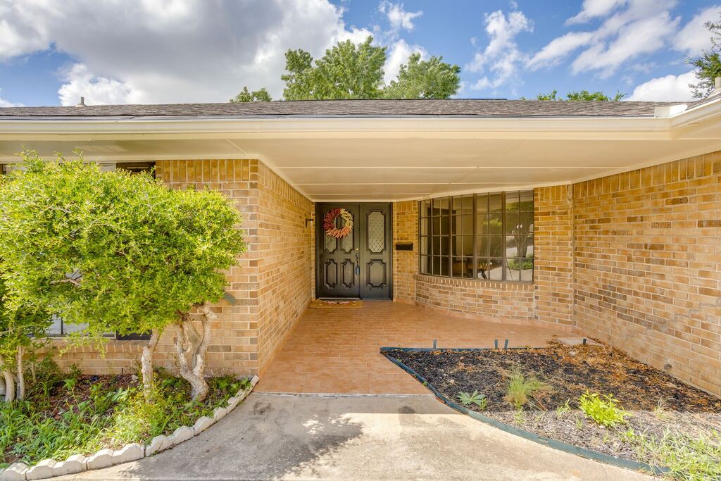 4424 Foxfire Way, Fort Worth, TX 76133 — photo 1