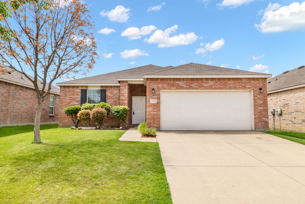 2408 Lohani Lane, Fort Worth, TX 76131 — photo 1