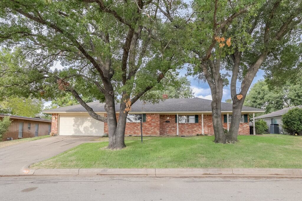 6805 Valhalla Road, Fort Worth, TX 76116 — photo 1