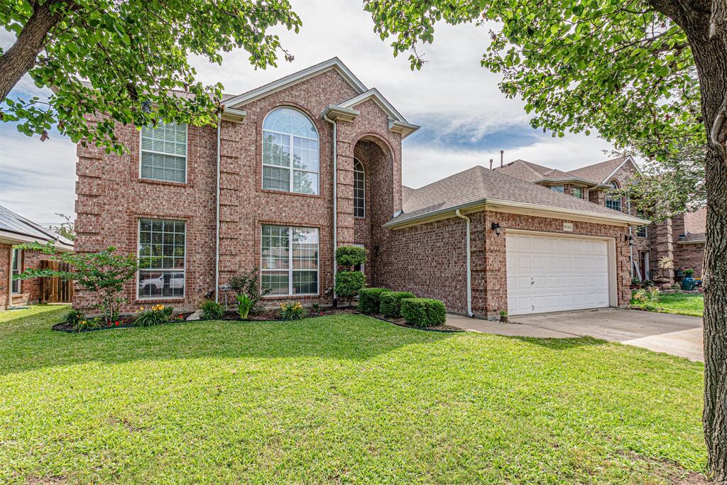 5724 Table Rock Drive, Fort Worth, TX 76131 — photo 1