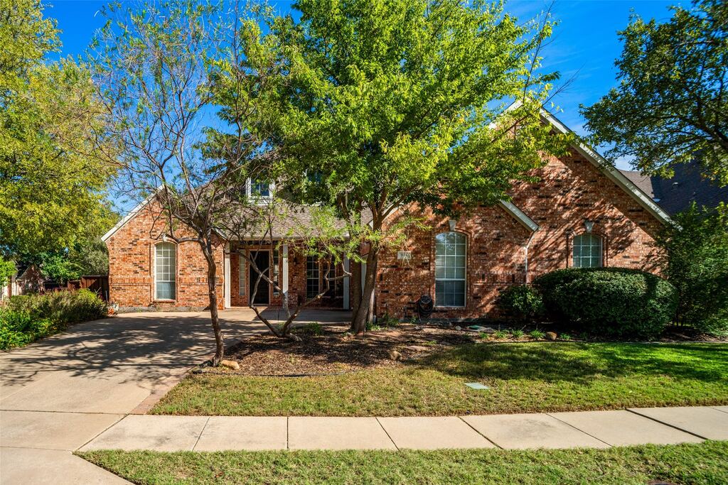 701 Crabapple Way