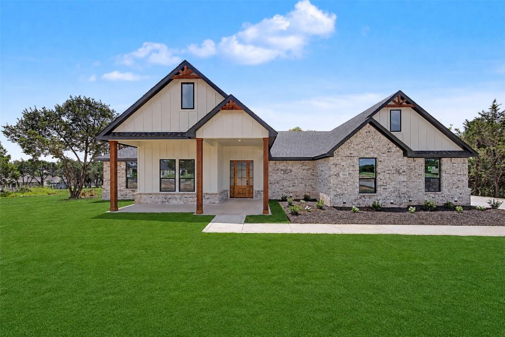 7804 Kenleigh Lane, Rio Vista, TX 76093 — photo 1