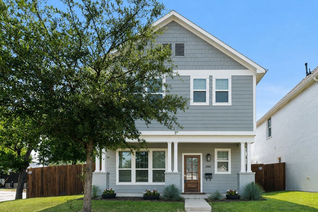 2801 Livingston Avenue, Fort Worth, TX 76110 — photo 1