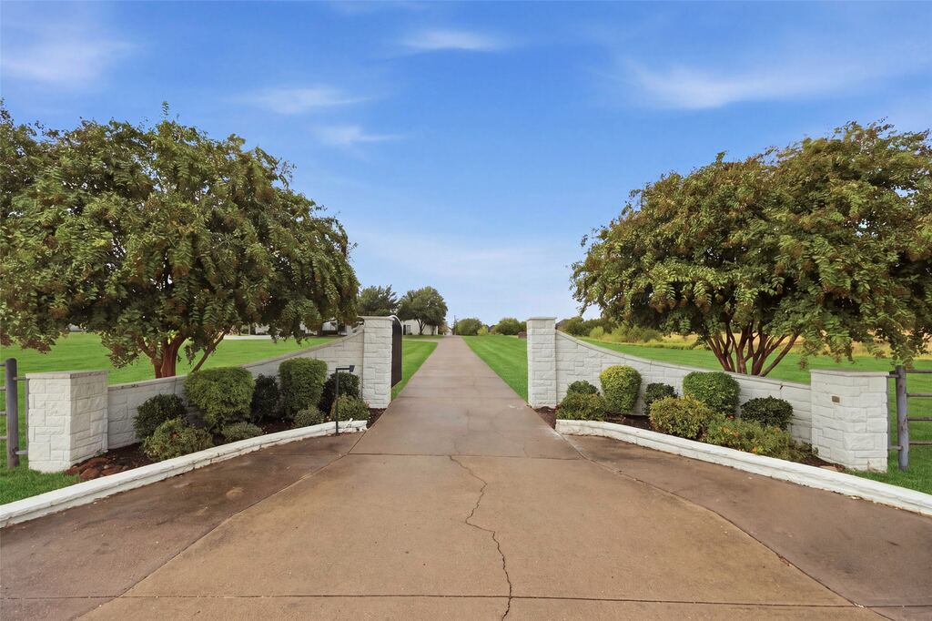 106 Bear Path Trail, Fort Worth, TX 76126 — photo 1