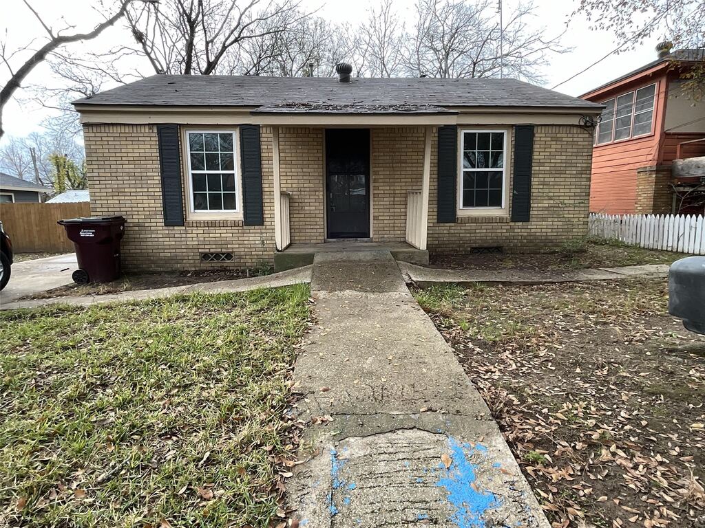 405 Beard Street, Canton, TX 75103 — photo 1