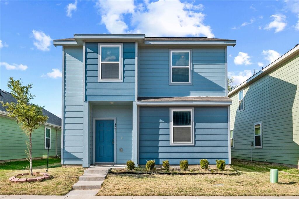 5721 Topwater Trail, Fort Worth, TX 76119 — photo 1