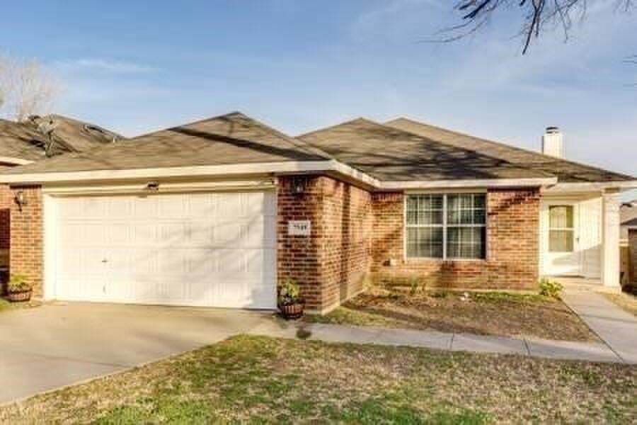 7549 Vanessa Drive, Fort Worth, TX 76112 — photo 1