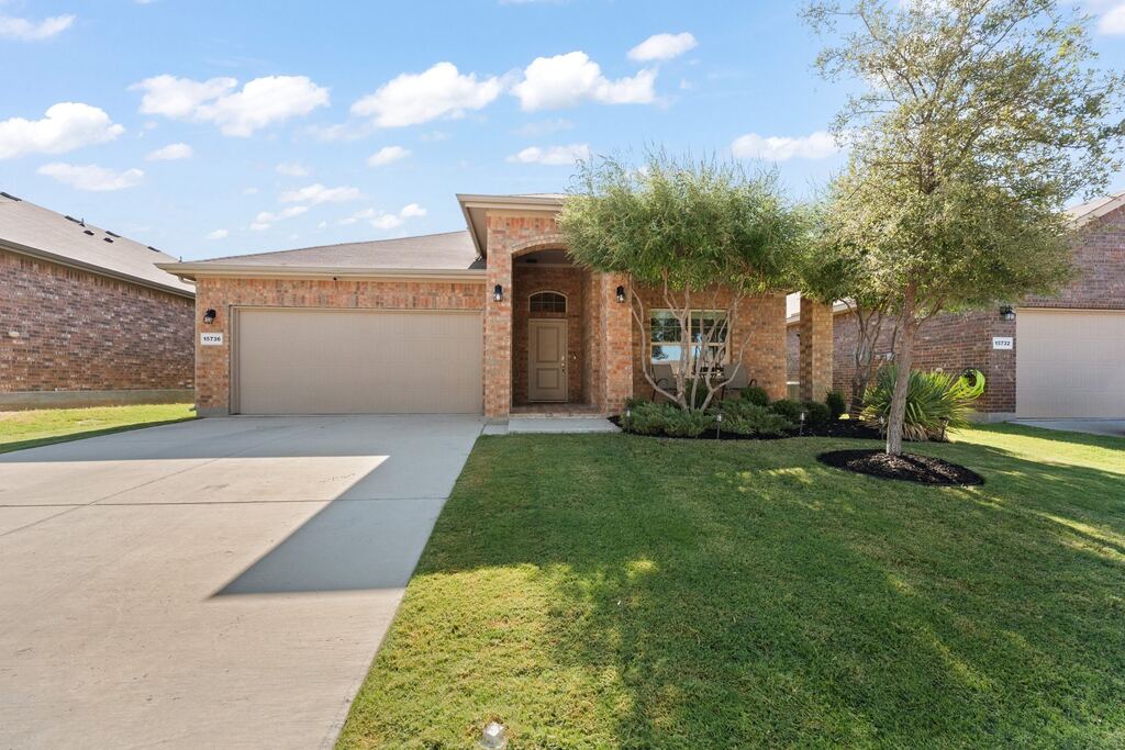 15736 Redgrave Drive, Fort Worth, TX 76247 — photo 1