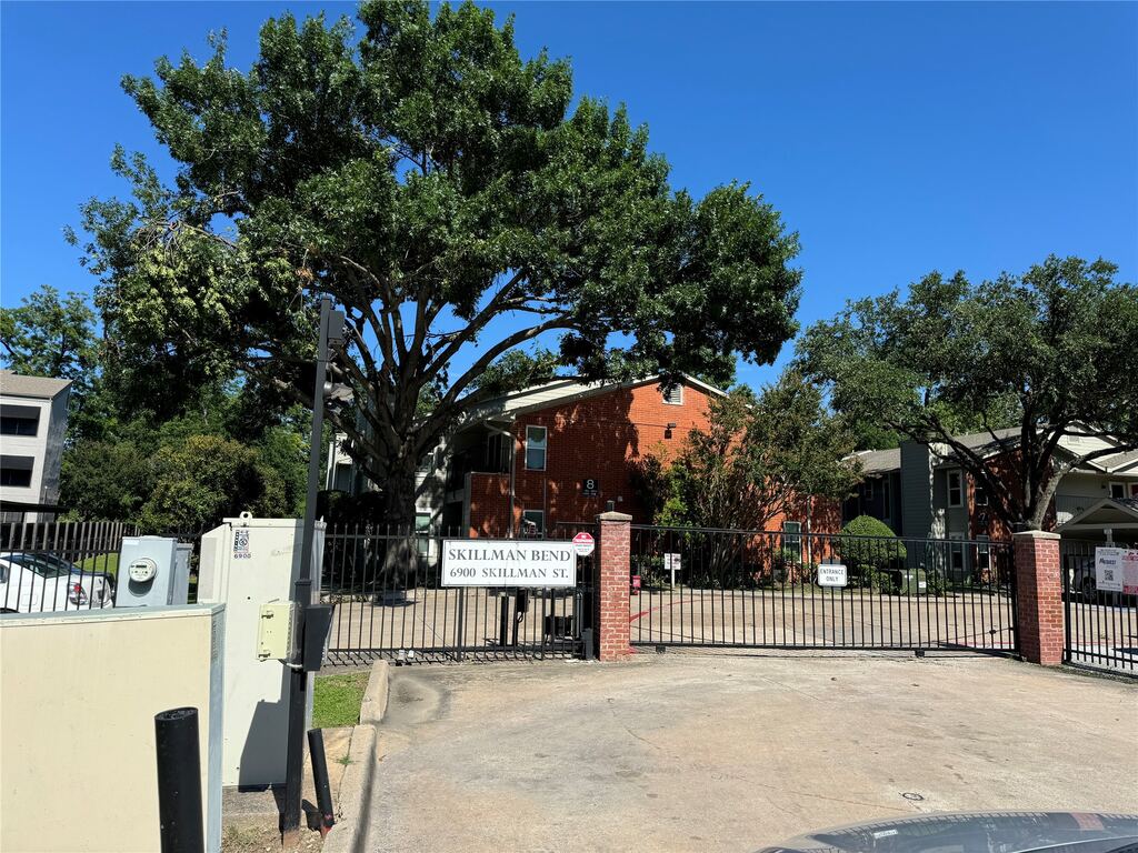 6900 Skillman Street 708, Dallas, TX 75231 — photo 1