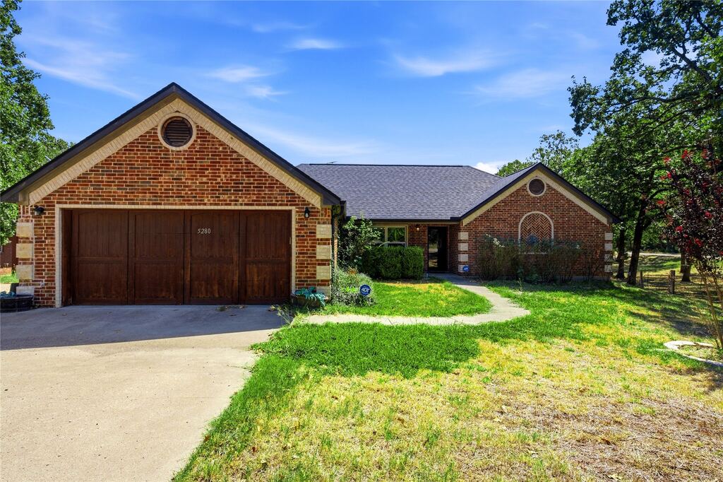5280 Loma Vista, Malakoff, TX 75148 — photo 1