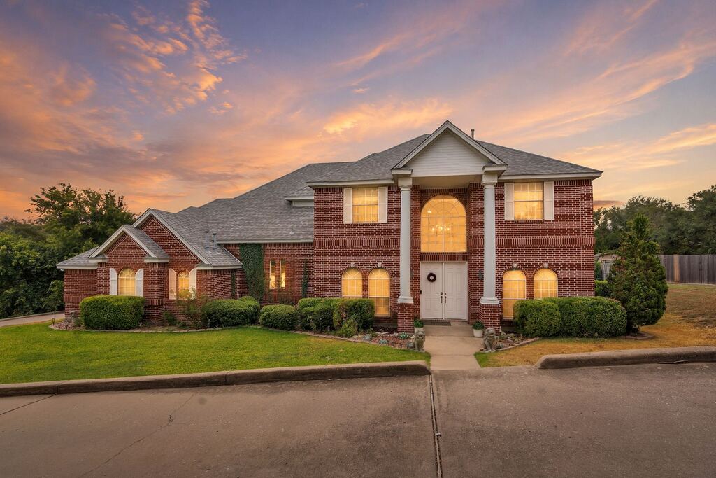 333 Coach House Circle, Fort Worth, TX 76108 — photo 1