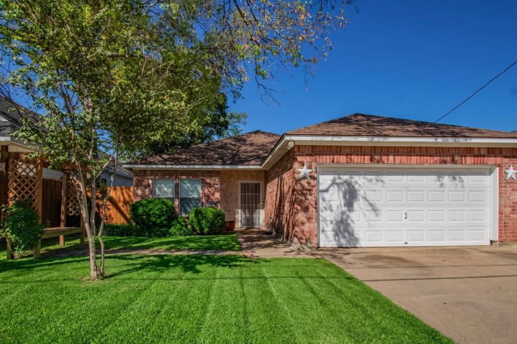 5119 Draper Street, Fort Worth, TX 76105 — photo 1