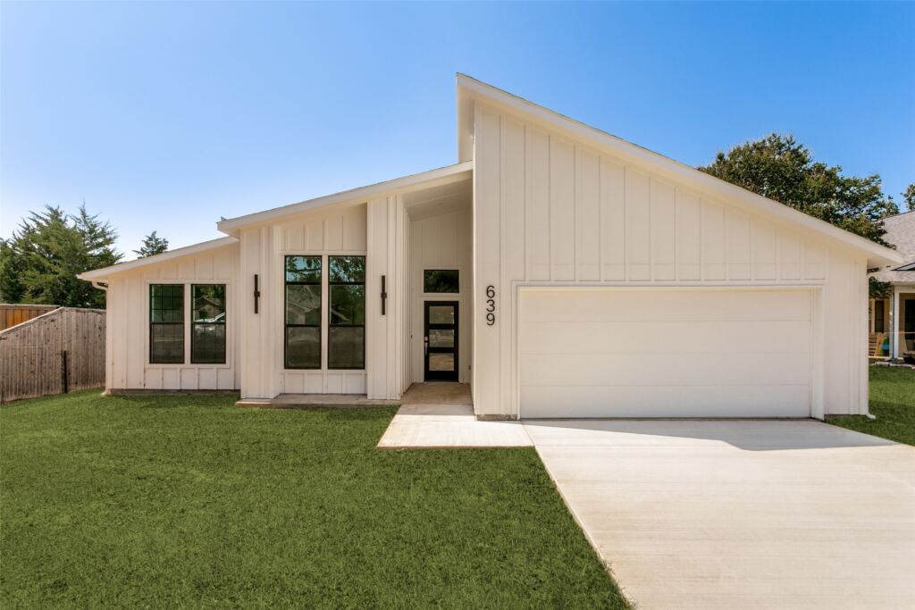 639 Matador, Oak Point, TX 75068 — photo 1