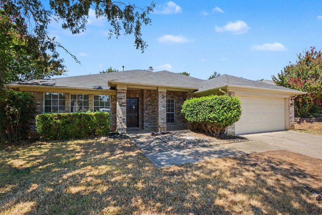 737 Oak Dale Avenue, Lake Dallas, TX 75065 — photo 1