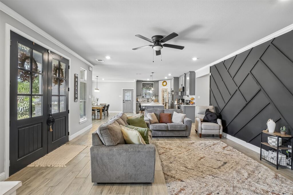 3600 Martin Street, Fort Worth, TX 76119 — photo 1