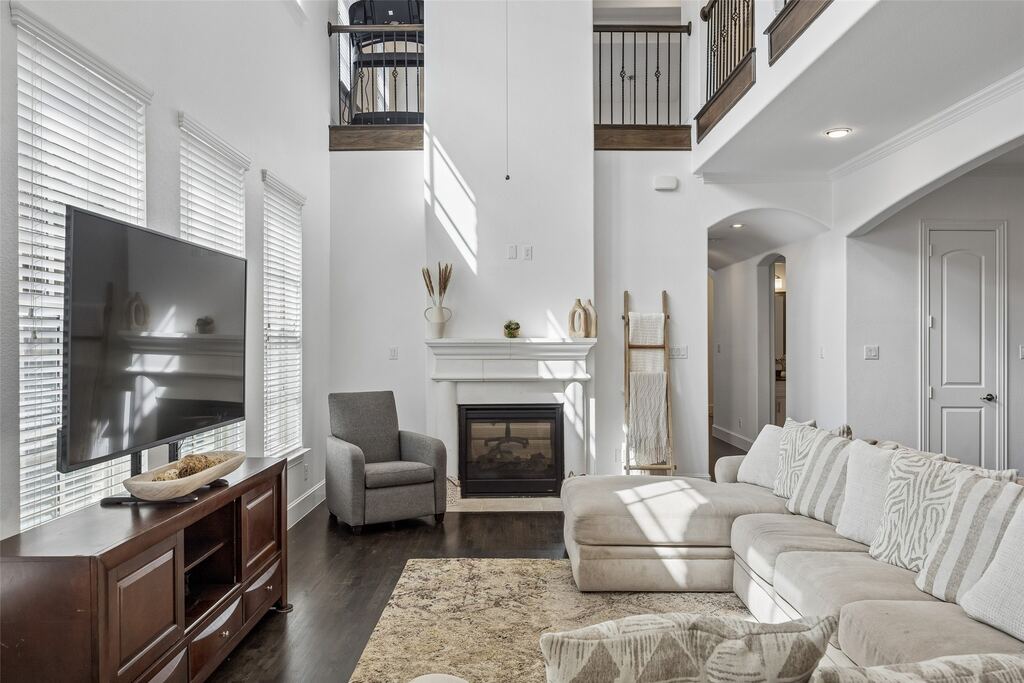 1022 Shadyside Lane, Dallas, TX 75223 — photo 1