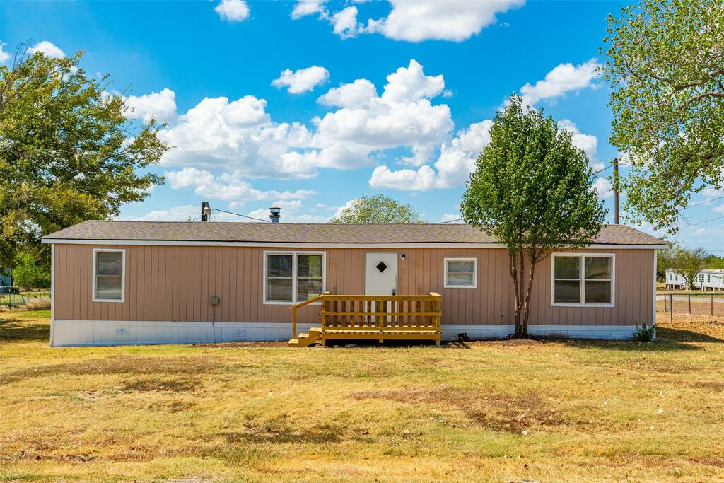 7205 Walden Drive, Joshua, TX 76058 — photo 1