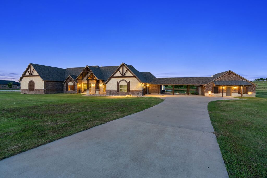 12190 Marion Road, Sanger, TX 76266 — photo 1