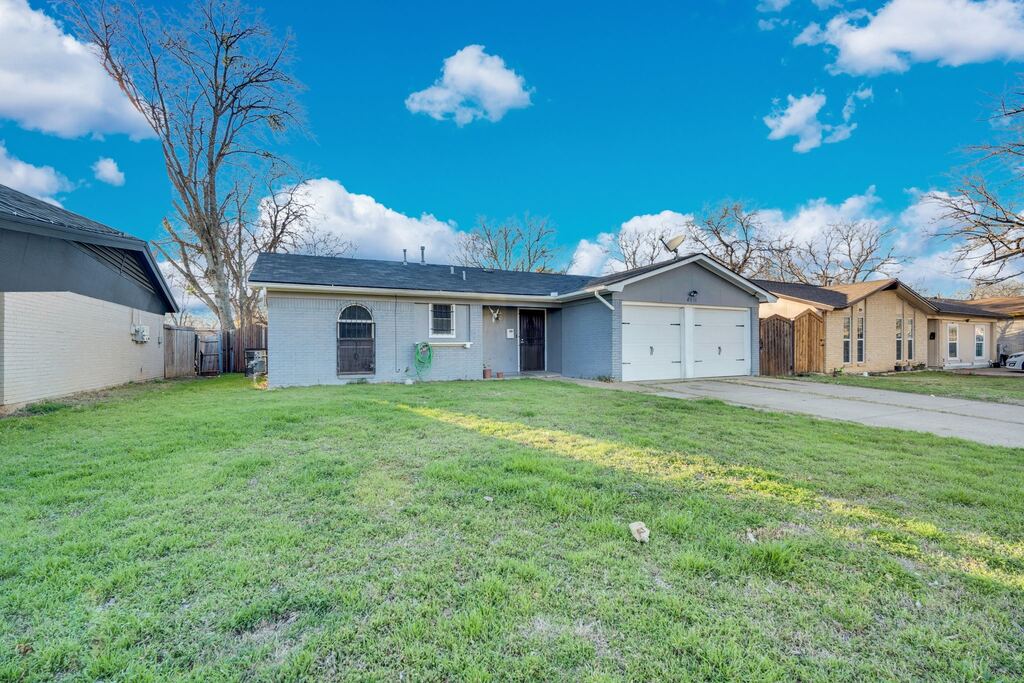 4916 Eastover Avenue, Fort Worth, TX 76119 — photo 1