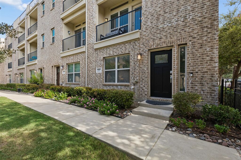 1303 Rancho Mirage Drive, Dallas, TX 75204 — photo 1