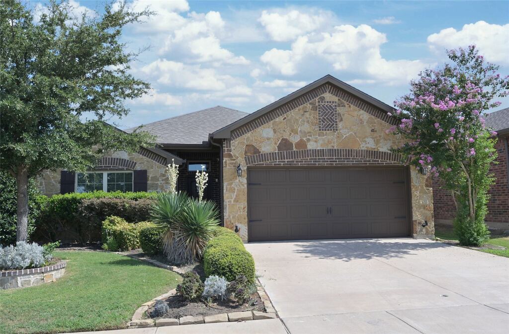 9212 Glen Mills Trail, Fort Worth, TX 76179 — photo 1